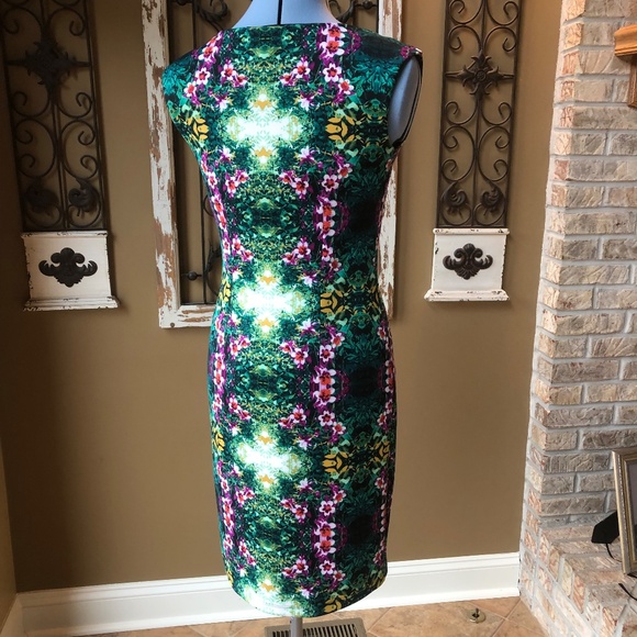 Cynthia Crowley Size 4 Bodycon Floral Dress - Picture 2 of 6